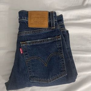 Levis 501s Wedgie Straight